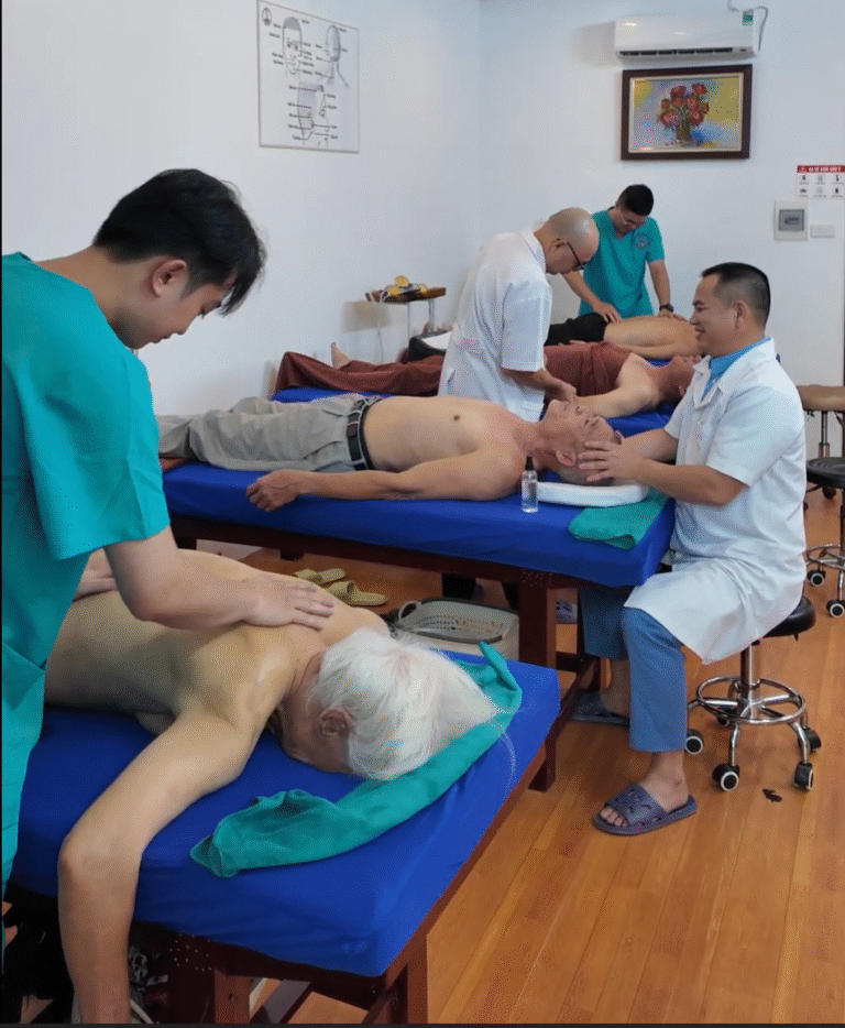 Minh họa xoa bóp bấm huyệt - mục 2